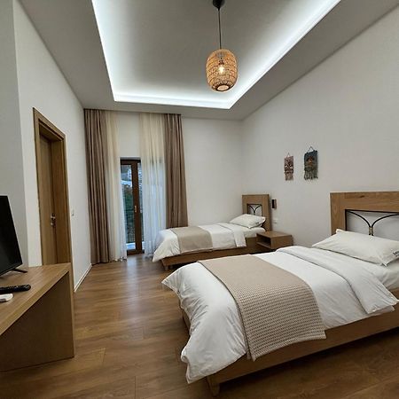 Gle-Alb Agrotourism Hotel Tepelena Kültér fotó