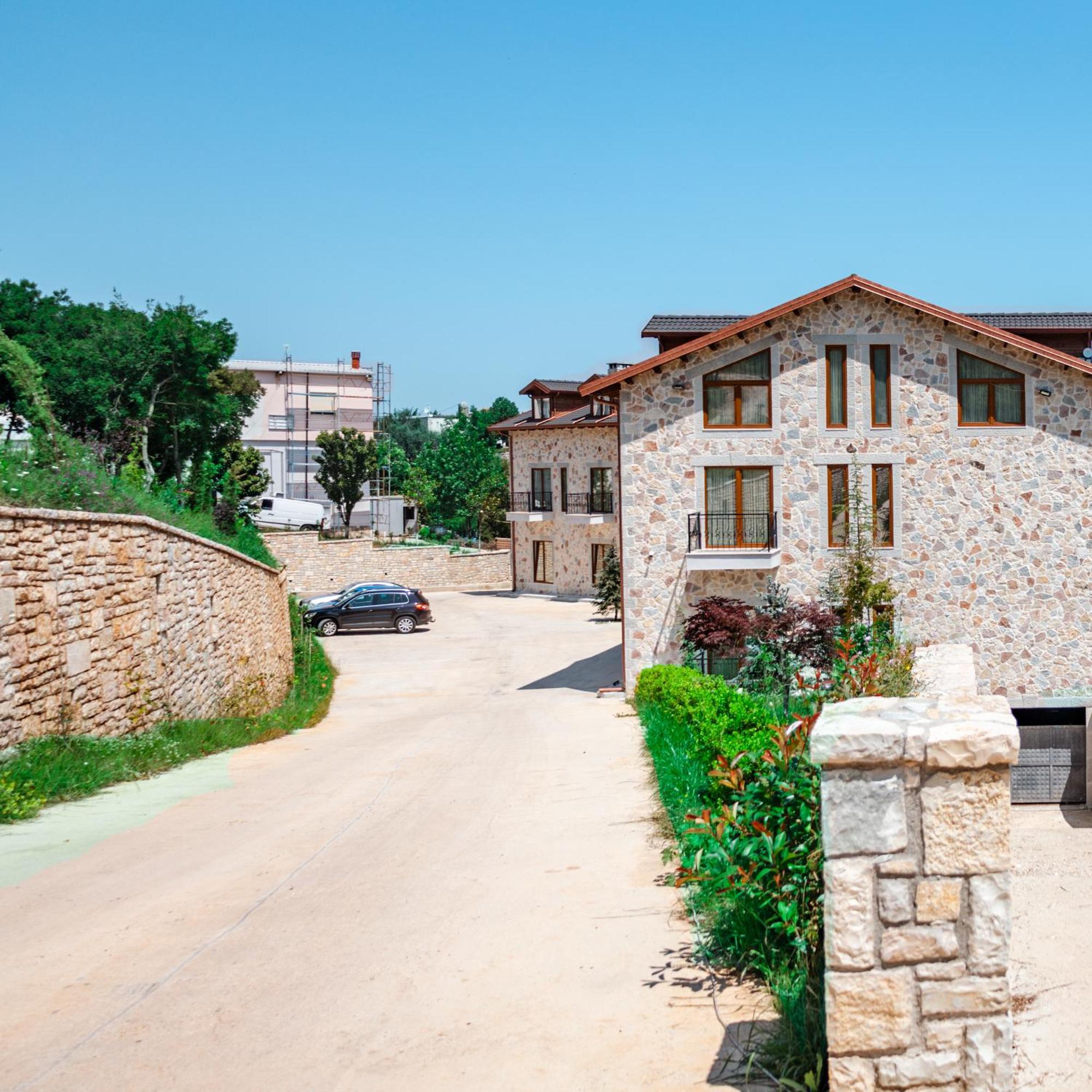 Gle-Alb Agrotourism Hotel Tepelena Kültér fotó