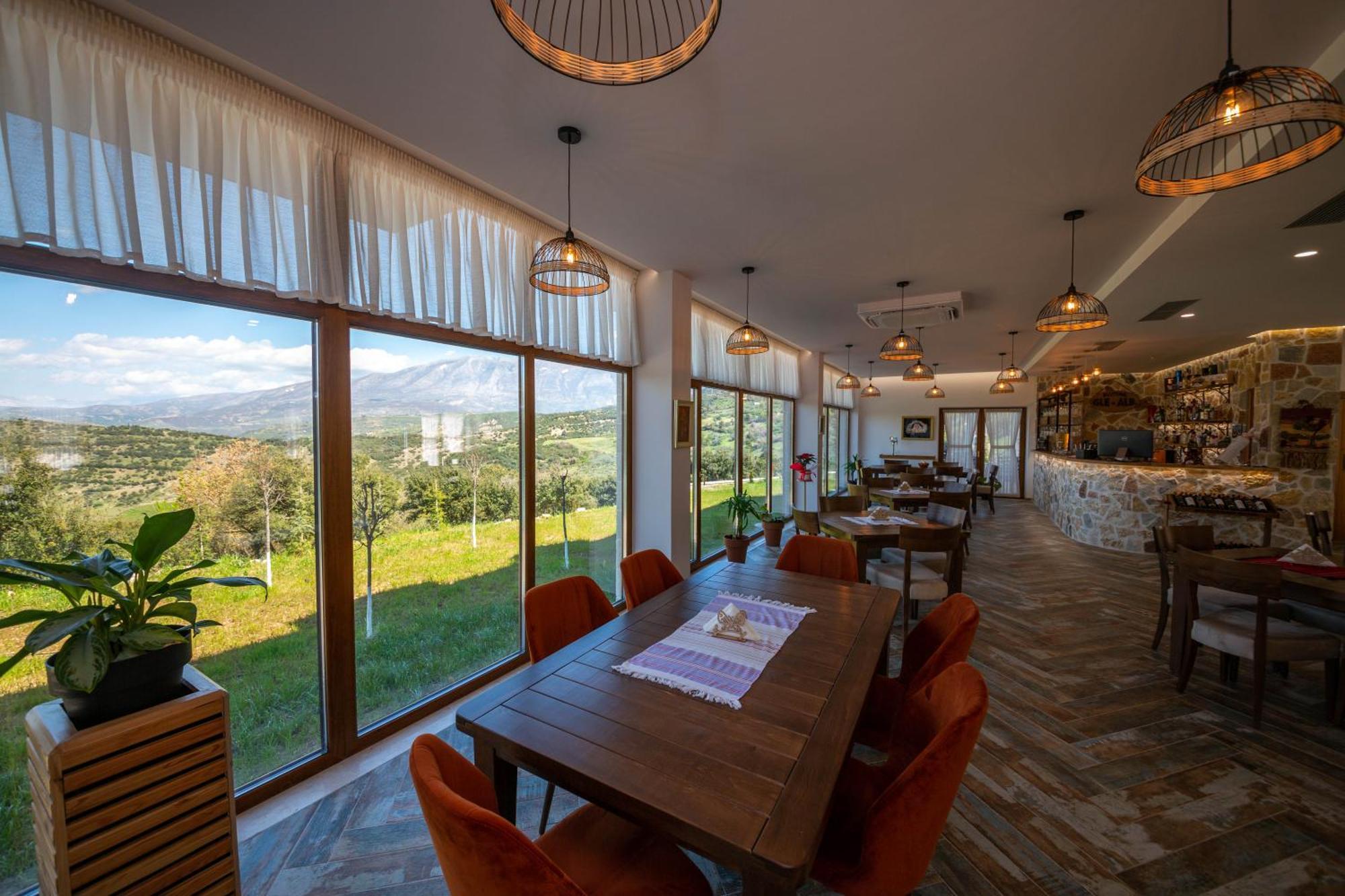 Gle-Alb Agrotourism Hotel Tepelena Kültér fotó