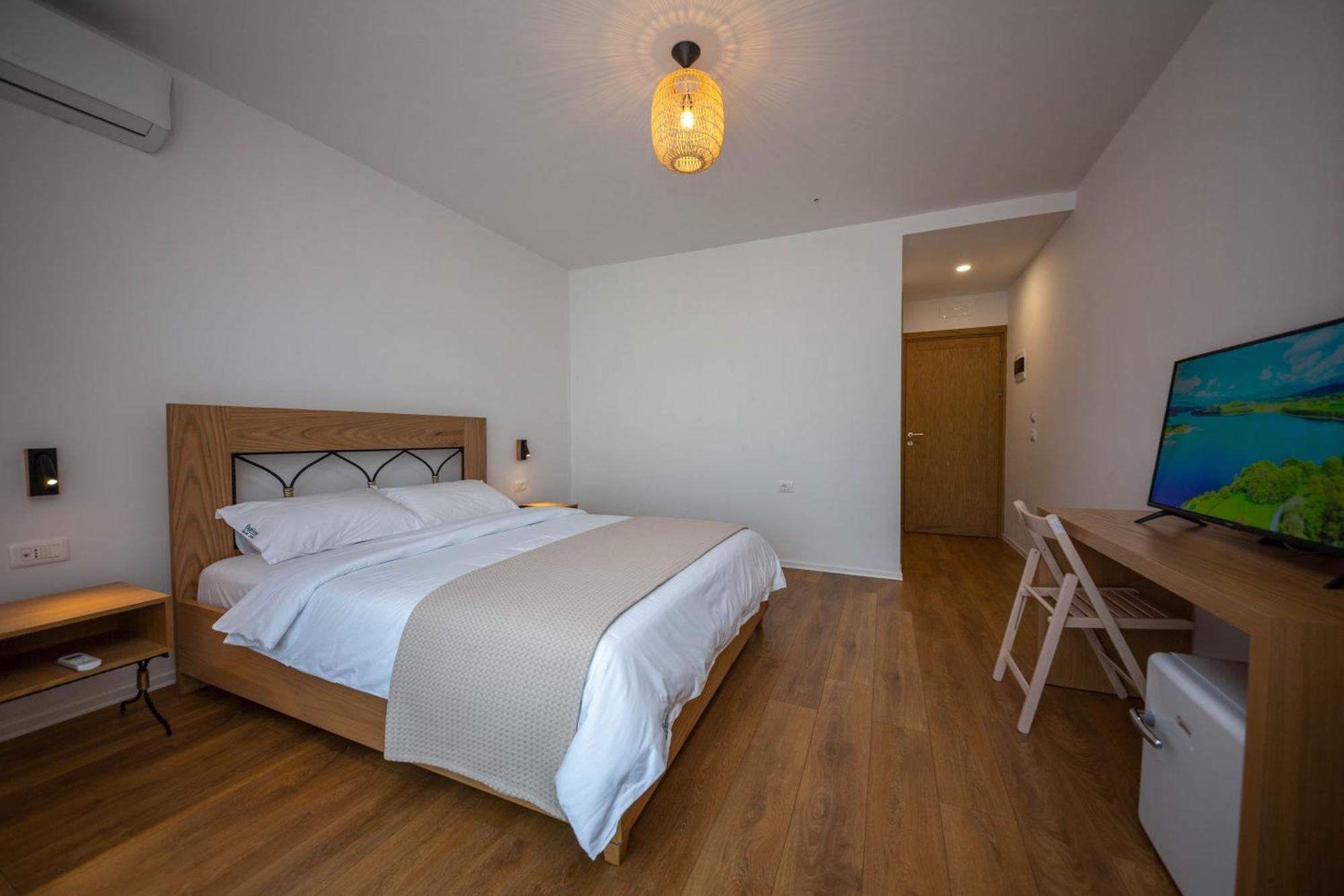 Gle-Alb Agrotourism Hotel Tepelena Szoba fotó