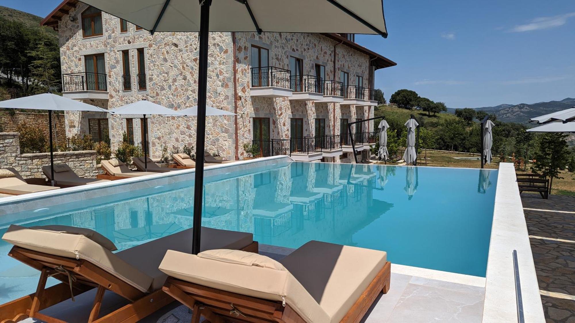 Gle-Alb Agrotourism Hotel Tepelena Kültér fotó