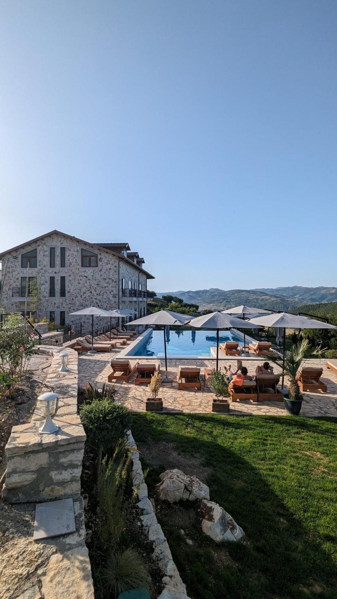 Gle-Alb Agrotourism Hotel Tepelena Kültér fotó