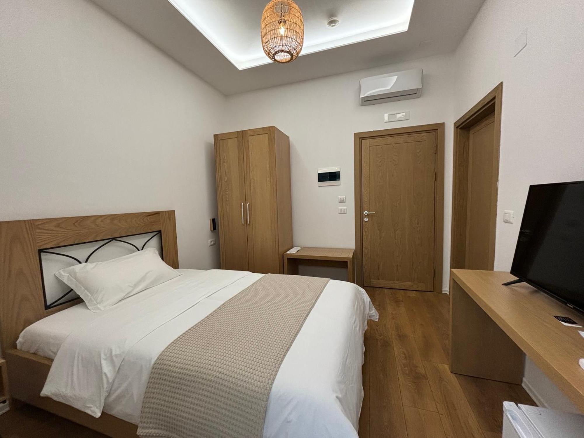 Gle-Alb Agrotourism Hotel Tepelena Kültér fotó