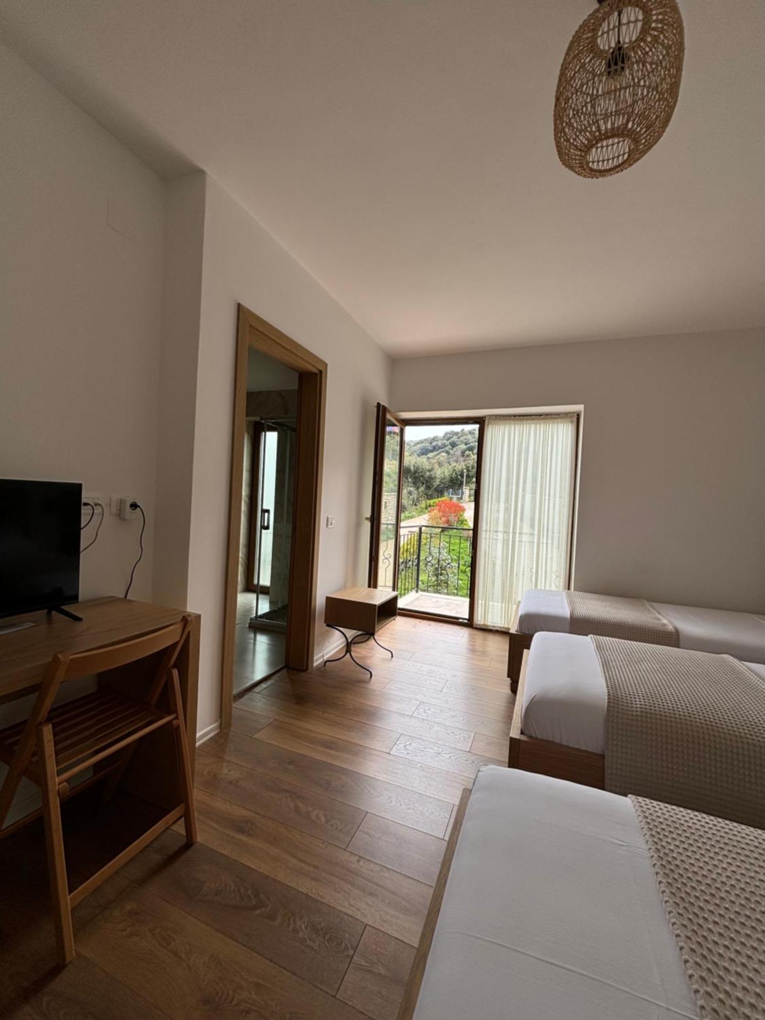 Gle-Alb Agrotourism Hotel Tepelena Kültér fotó