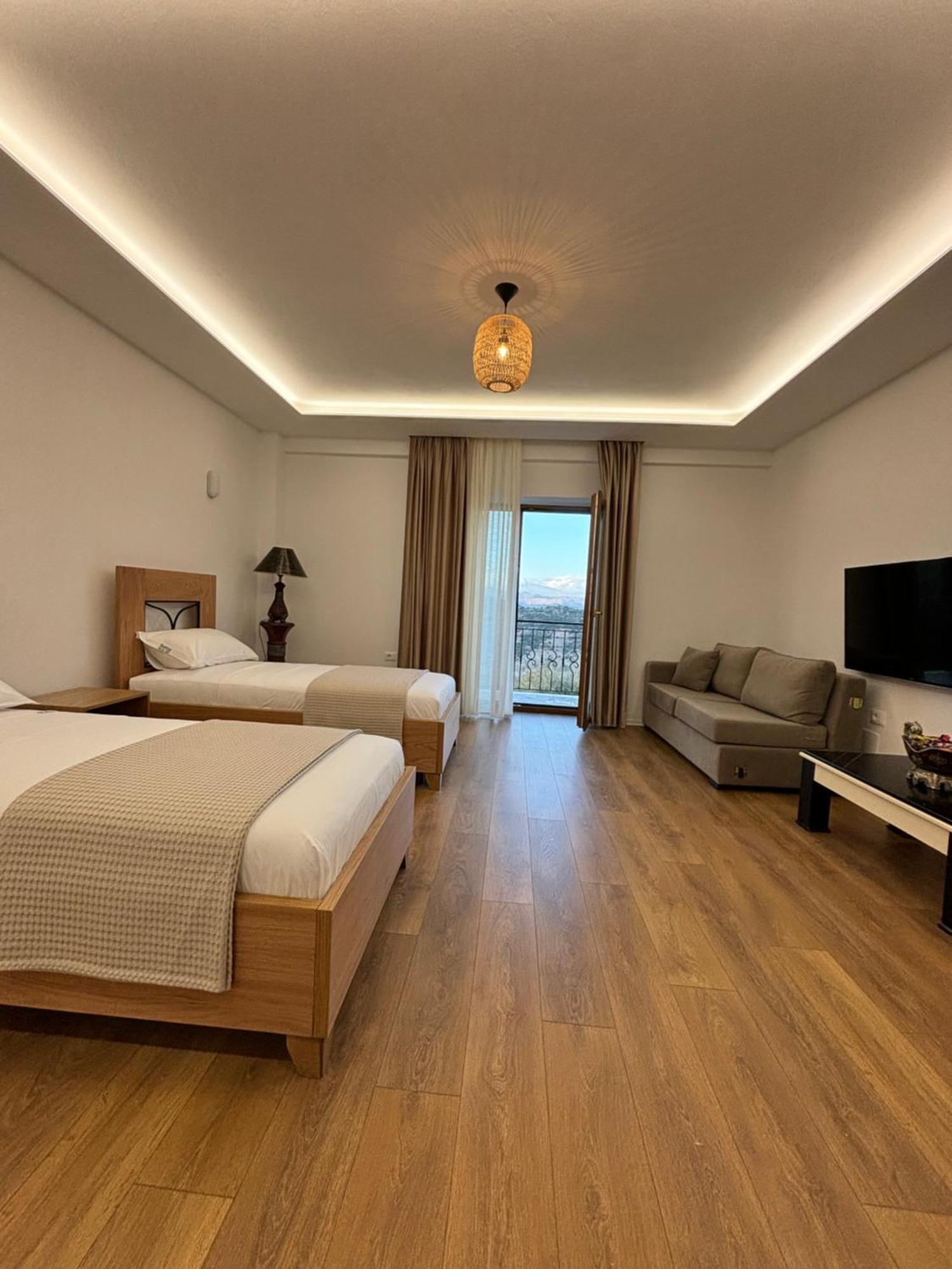 Gle-Alb Agrotourism Hotel Tepelena Kültér fotó